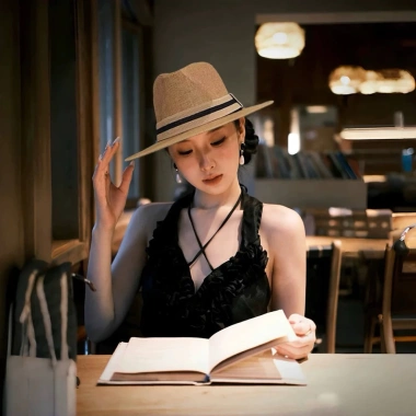 Mũ Phớt Cói Vành Rộng Unisex - Thoáng Mát, Nhẹ, Chống Nắng, Vintage, Thời Trang - 72.000đ