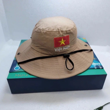 Mũ tai bèo thêu cờ đỏ sao vàng, chống nắng mưa, thiếu niên tình nguyện – 35.000₫ 5
