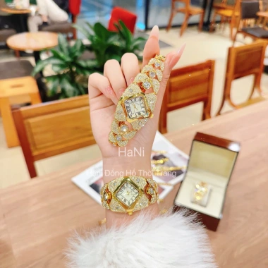 Mua 1 Tặng 3 Đồng Hồ Nữ Gossie Lắc Hoàng Kim Đá Bắt Sáng Sang Trọng Cấp 2 Màu 7 Mua 1 Tặng 3 Đồng Hồ Nữ Gossie Lắc Hoàng Kim Đá Bắt Sáng Sang Trọng Cấp 2 Màu 7