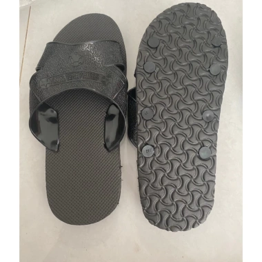 Mua 4 tặng 1 - Dép xốp quai ngang khách sạn size 43 màu đen, giá chỉ 21.200₫