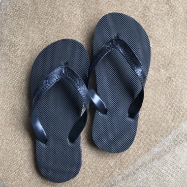 Mua 5 tặng 1 – Dép xốp khách sạn siêu nhẹ, màu vàng‑xanh‑đen, size 36‑43, giá 15.900₫ 8 Mua 5 tặng 1 – Dép xốp khách sạn siêu nhẹ, màu vàng‑xanh‑đen, size 36‑43, giá 15.900₫ 8