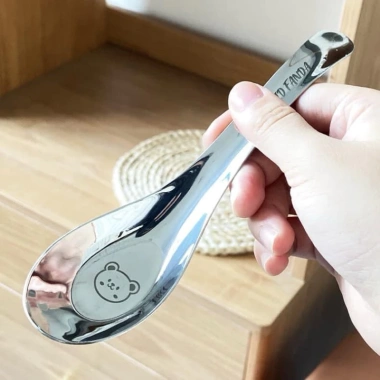 Muỗng ăn dặm inox 304 hình gấu cho bé cao cấp an toàn giá 45.000đ