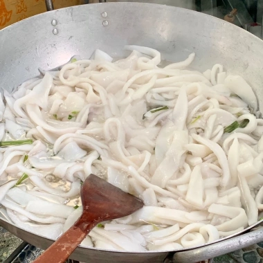 Mứt Dừa Non Sữa Sợi 500g - Homemade Thơm Ngon, Đậm Đà, Ăn Vặt Dẻo Dành Cho Gia Đình