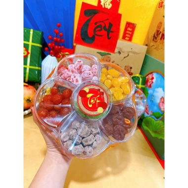 Mứt Lục Vị Hộp Bông Mai 800g - SET Tết Ất Tỵ 2.025 Giá ưu đãi 161.700đ