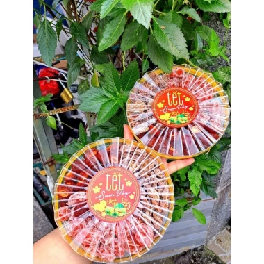 Mứt ô mai mix 3 vị - Hộp tròn 500g, giảm giá 99.000₫, thơm ngon, an toàn