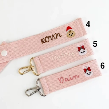 Nametag thêu tên cho bé, tag treo cặp, móc khóa balo, vali - Quà Noel 48k 7 Nametag thêu tên cho bé, tag treo cặp, móc khóa balo, vali - Quà Noel 48k 7