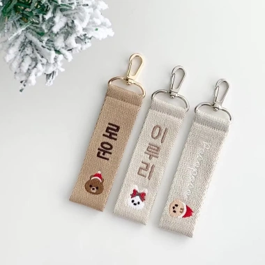 Nametag thêu tên cho bé, tag treo cặp, móc khóa balo, vali - Quà Noel 48k