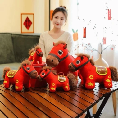 Ngựa Bông Đỏ Tết Bính Ngọ 2.026 – 5 size 15-45cm, giảm giá còn 68.000 VND