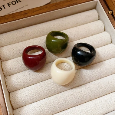 Nhẫn nhựa tròn retro đơn giản, thiết kế độc đáo - Trang sức thời trang, giá 26.680 VND