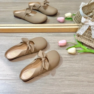 Nhận trước Tết: Dép sục nơ ngang đế dẻo da mềm êm chân, chống trơn, chỉ 195.000 VND