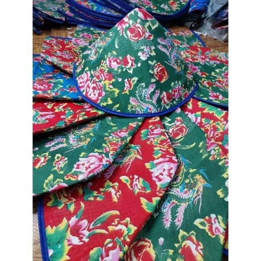Nón cách nhiệt chống nắng, mưa họa tiết con công – Giá chỉ 30.000đ, giảm từ 36.000đ