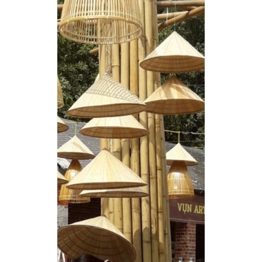 Nón lá giá sỉ 35.000 VNĐ - Thiết kế truyền thống, nhẹ, thời trang cho mọi dịp