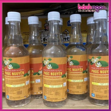 Nước Hoa Bưởi Truyền Thống Phúc Nguyên 500ml - Hương bưởi tươi, dùng nấu chè bánh, 39.000đ Nước Hoa Bưởi Truyền Thống Phúc Nguyên 500ml - Hương bưởi tươi, dùng nấu chè bánh, 39.000đ