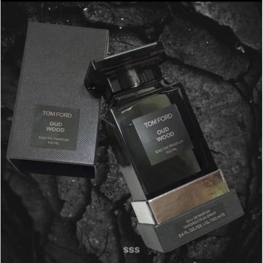 Nước hoa hương gỗ 100ml - Mạnh mẽ, lôi cuốn, thơm lâu, giá chỉ 495.000₫ 3 Nước hoa hương gỗ 100ml - Mạnh mẽ, lôi cuốn, thơm lâu, giá chỉ 495.000₫ 3