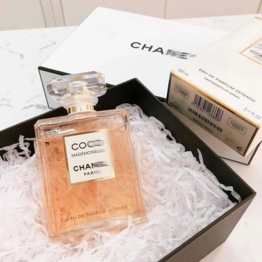 Nước hoa nữ CO.CO CHA.NELL 100ml NN06 hương sexy, quý phái, lôi cuốn 192.000₫ 4 Nước hoa nữ CO.CO CHA.NELL 100ml NN06 hương sexy, quý phái, lôi cuốn 192.000₫ 4