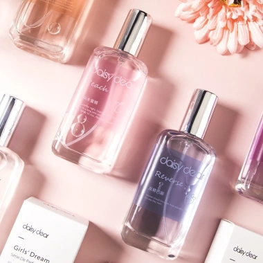 Nước hoa nữ Daisy Dear 50ml - Hương hoa thiên nhiên thơm lâu, vỏ hộp sang trọng, giá 30.000₫