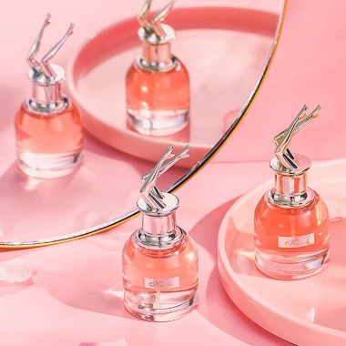 Nước Hoa Nữ Karri Hình Đôi Chân Hoa Hậu - Hương Quyến Rũ, Giá 34.000đ Giảm Sốc