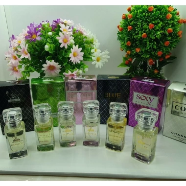 Nước Hoa Sắc Hương 15ml - Lưu Hương 10-15 tiếng, Hương Quyên Rũ, Giá Ưu Đãi 100k