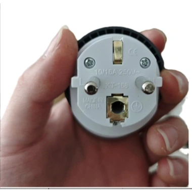 Ổ Cắm Chuyển Đổi 3 Chân Dẹt va Tròn thành 2 Chân Tròn 2.500W An Toàn Giá 16.900 dong