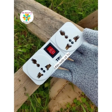 Ổ cắm đa năng Tiến Phát 10A 250V – Du lịch tiện lợi, kèm công tắc siêu an toàn 4 Ổ cắm đa năng Tiến Phát 10A 250V – Du lịch tiện lợi, kèm công tắc siêu an toàn 4