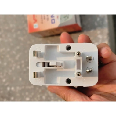 Ổ cắm điện du lịch đa năng - Bộ chuyển đổi phích cắm toàn cầu, hỗ trợ 220V, giá chỉ 65.000₫ 4