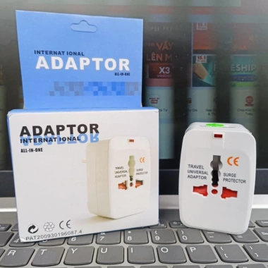 Ổ cắm Du Lịch 3 chấu đa năng Universal Travel Adapter, cổng USB, nhỏ gọn, mang đi bỏ túi - 59.000 VND