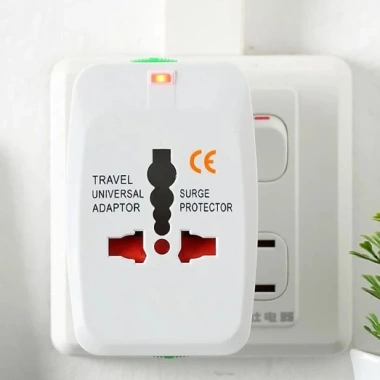 Ổ cắm du lịch đa năng 1.200W Universal Travel Adapter – An toàn, giá 69.000₫