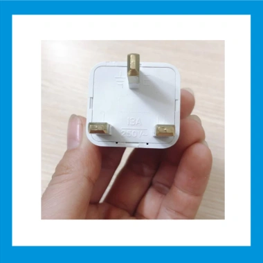 Ổ cắm du lịch MPE AD2 - PC chống cháy, nhỏ gọn, tiện dụng, chỉ 36.200₫