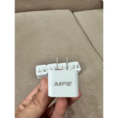 Ổ cắm du lịch tròn AD1 MPE - Chân cắm dẹp, giá chỉ 26.000 VND, giảm mạnh