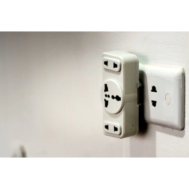 Ổ cắm TOSHINO AW3-A Made in Thailand - Chia 3 ổ, chuyển đổi 3 chấu, 2.000W, ABS chống cháy, giá 65.100₫