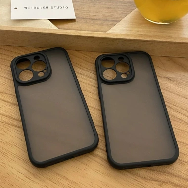 Ốp iPhone 14-17 Đen Mờ Silicon Mềm, Bảo Vệ Camera, Chống Trầy Xước, Giá 50.613₫