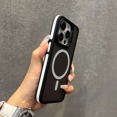 Ốp iPhone 16 Pro Max Matte CASE bảo vệ chống sốc chống rơi giảm giá 16%