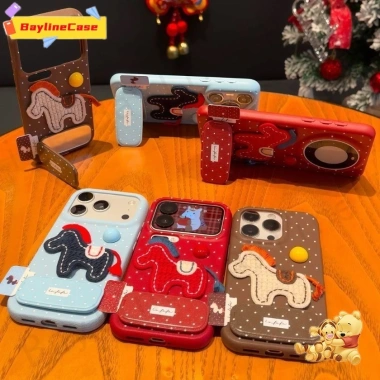 Ốp Lưng iPhone 17‑16‑15‑14‑13‑12‑11 Pro Max, X, Xr, Xs Max, 8, 7 Plus – Ins Chấm Bi Nhãn Thêu Pony, Gương Lật Đứng, Da Vỏ