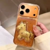 Ốp lưng iPhone phong thủy 2.025 Ngựa vàng + túi tiền vàng 3D – Dây đeo – iPhone 11‑17 10
