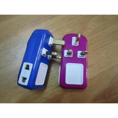 Phích Cắm Chuẩn G 3 Chân Vuông Chia 4 Ổ Có Đèn Báo - Anh Singapore, Giá Ưu Đãi 52.000₫ 3