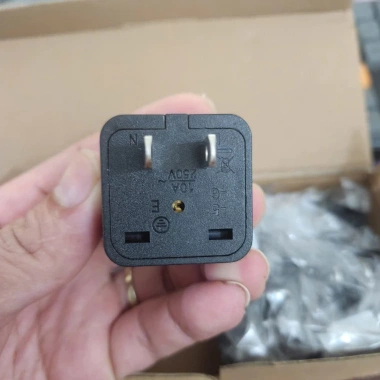 Phích cắm chuyển đổi đa dạng: 3 chân sang 2 chân dẹt, tròn sang dẹt 10A 220V - Giá chỉ 19.000 VND 4