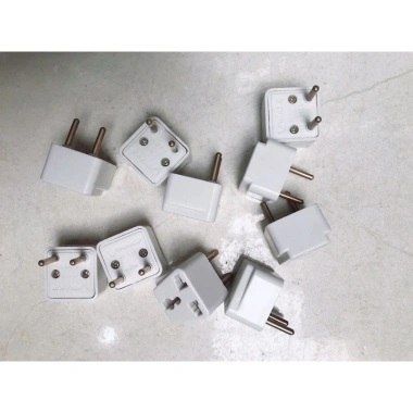 Phích Cắm Điện 3 Chân Sang 2 Chân Tròn, Giá 19.000, Tiện Lợi Cho Gia Đình 3
