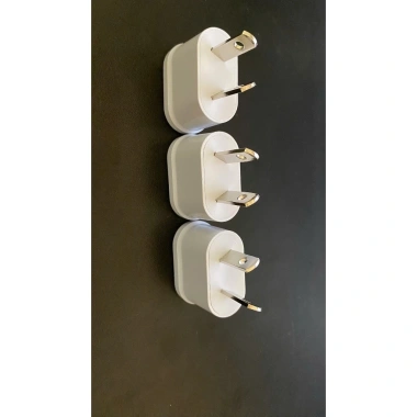 Phích nối chuyển đổi 2 chân chéo giá 35.000đ, dùng cho Úc, Mỹ, NZ, Trung Quốc 6