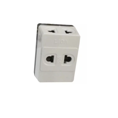 Phích ổ cắm chia 3 ngả Takyhome - Thiết kế nhỏ gọn, chia 1 ổ thành 3, không mất diện tích - Giá chỉ 75.900đ