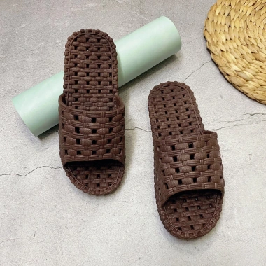 Phom Nhỏ Lên 2 Size TT272 – Đệm Cao Su Đẹp, Đeo Chông Trơn, Trượt, Lỗ Thoáng, Dùng Trong Nhà