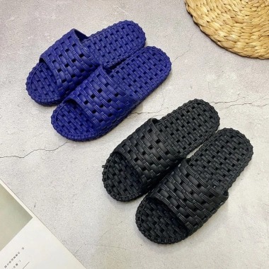 Phom Nhỏ Lên 2 Size TT272 – Đệm Cao Su Đẹp, Đeo Chông Trơn, Trượt, Lỗ Thoáng, Dùng Trong Nhà
