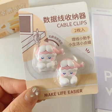 Phụ Kiện Bảo Vệ Dây Cáp Sạc USB Hình Ngộ Nghĩnh Móc Treo Xinh Xắn 2 Chiếc 20.000