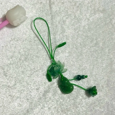 Phụ Kiện Điện Thoại Hoa Sen Phối Hồ Ly - Dây Đeo Đẹp, Lạ Mắt, Giá 35.000 VND 4 Phụ Kiện Điện Thoại Hoa Sen Phối Hồ Ly - Dây Đeo Đẹp, Lạ Mắt, Giá 35.000 VND 4