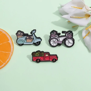 Phụ kiện xe buýt, xe ve, áo trâm cài - Pin máy bay, ba lô, huy hiệu - Quà tặng bạn bè 13.200đ