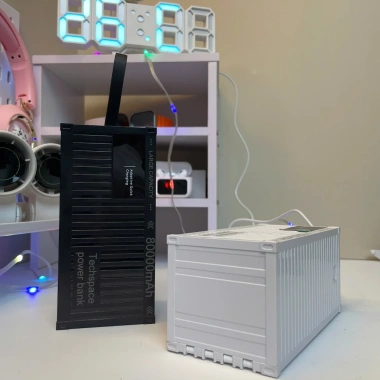 Pin container Techspace dung lượng lớn, sạc dự phòng tích hợp 4 dây sạc sẵn và 4 cổng rời Giá chỉ 499.000 VND