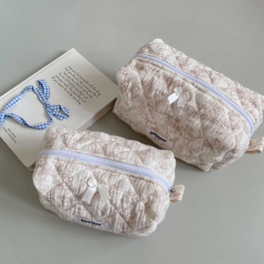 Pouch chần bông đa kích cỡ Pepper Clothing - Túi mỹ phẩm, hộp bút, giảm còn 114k 2 Pouch chần bông đa kích cỡ Pepper Clothing - Túi mỹ phẩm, hộp bút, giảm còn 114k 2