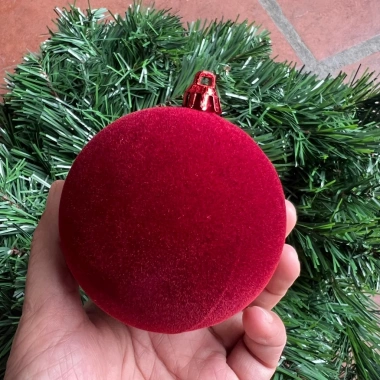 Quả châu đỏ nhung đa kích cỡ - Trang trí cây thông Noel, giá chỉ 19.000đ