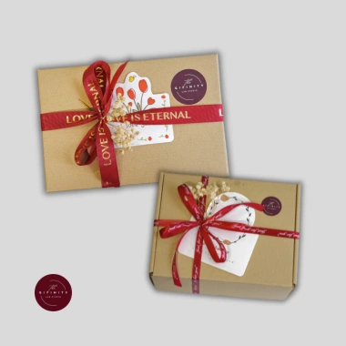 Quà Tặng Valentine: Bình giữ nhiệt + móc khóa, quà cho bạn trai, bạn gái - Giá 217.000