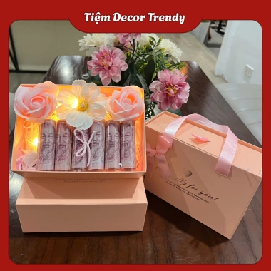 Quà Valentine: Hộp hoa hồng sáp LED, thiệp & đựng tiền - Dành cho thầy cô, bạn gái, 20/11 - 29.000₫