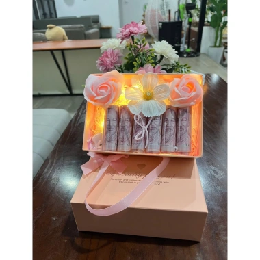 Quà Valentine: Hộp hoa hồng sáp LED, thiệp & đựng tiền - Dành cho thầy cô, bạn gái, 20/11 - 29.000₫